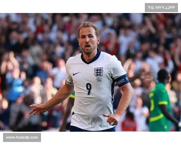 英格兰提前晋级凯恩与队友欢庆更衣室喷香槟嗨翻全场